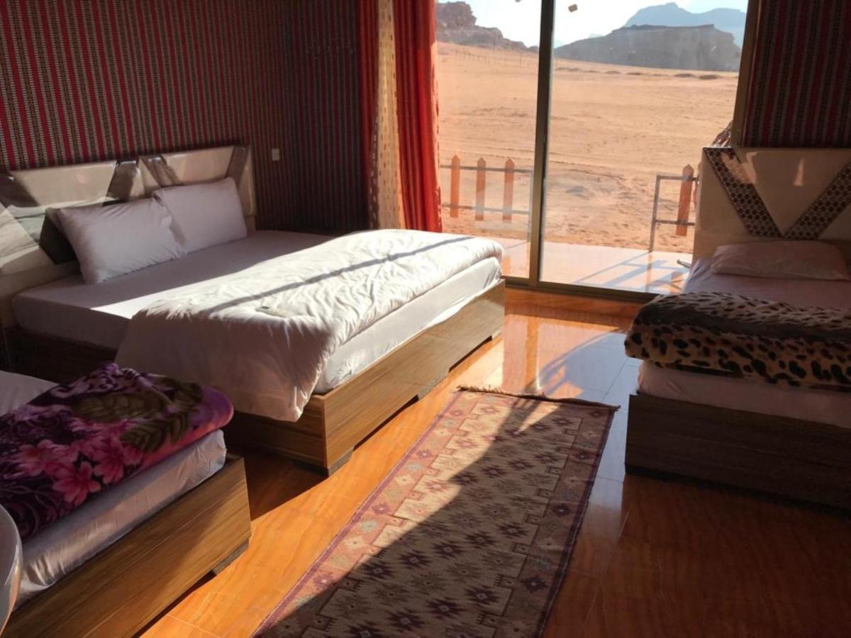 Flower Life Camp Wadi Rum Buitenkant foto