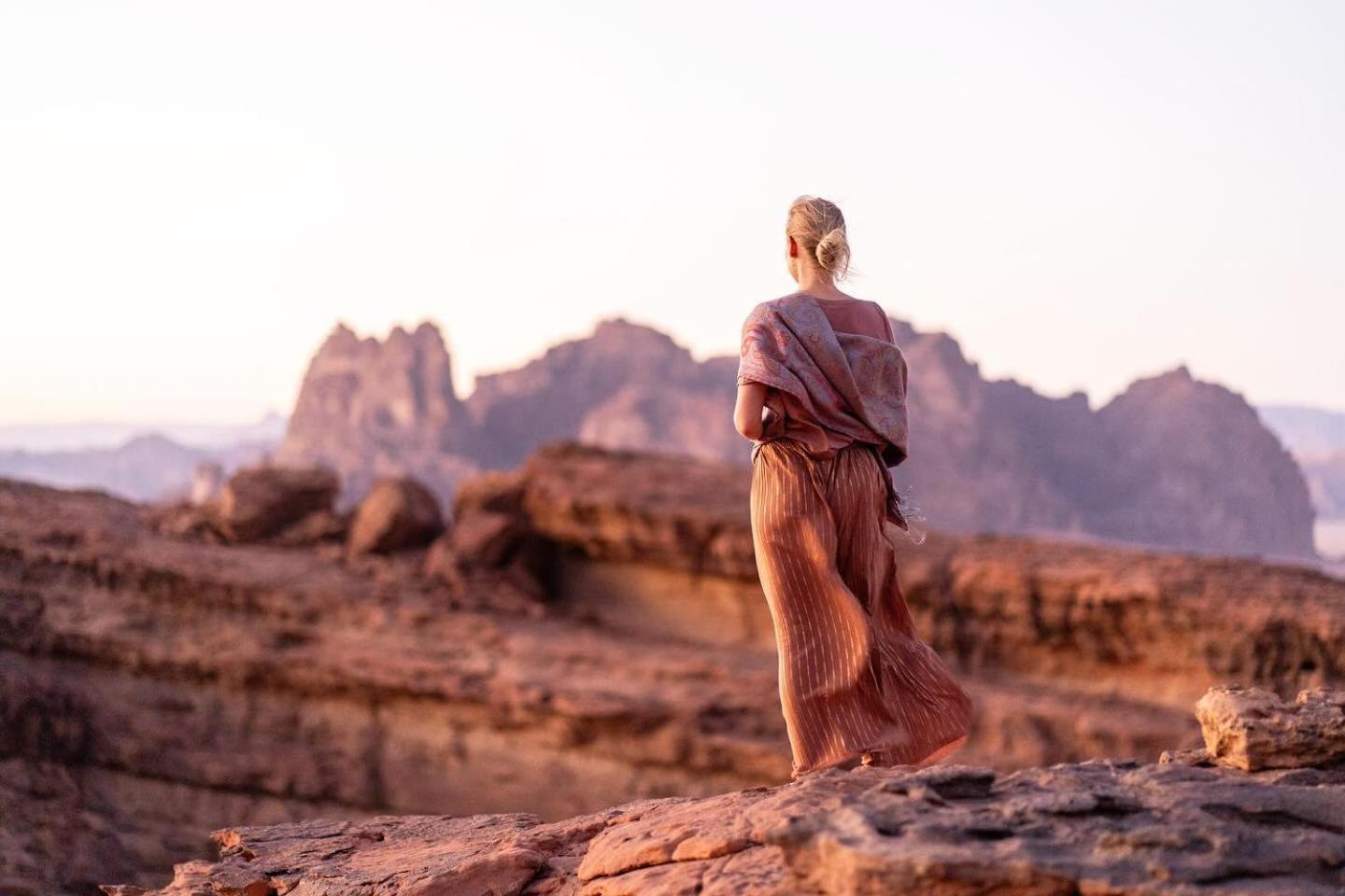 Flower Life Camp Wadi Rum Buitenkant foto