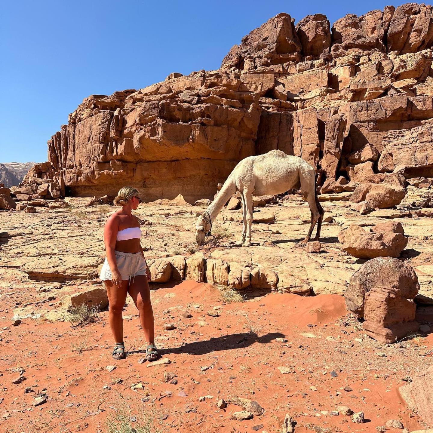 Flower Life Camp Wadi Rum Buitenkant foto
