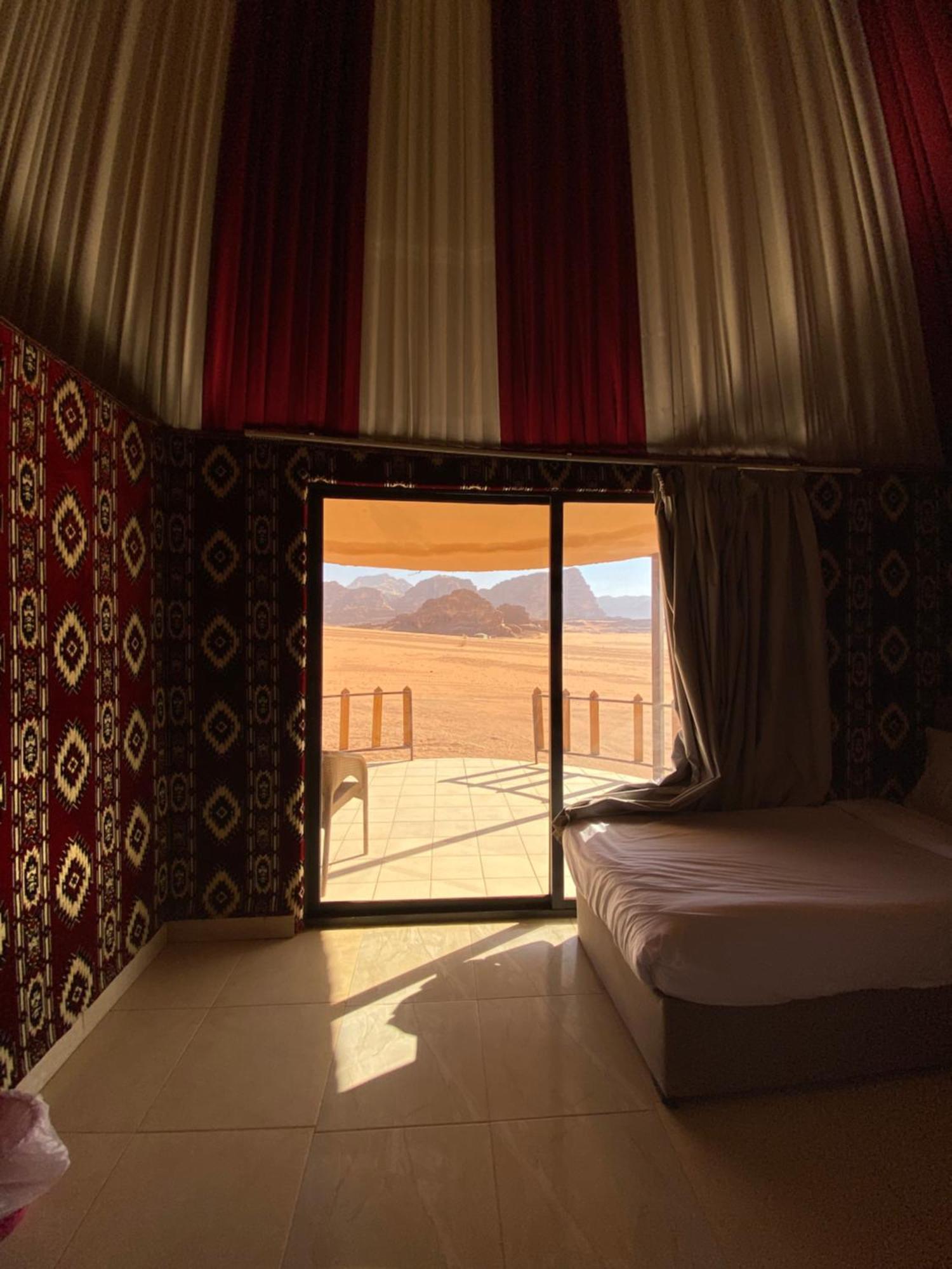 Flower Life Camp Wadi Rum Buitenkant foto