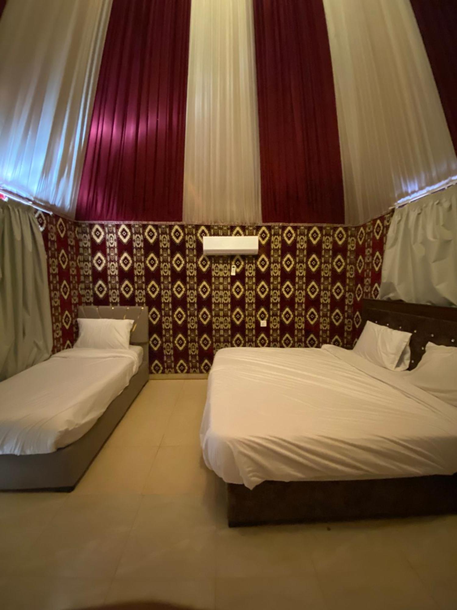 Flower Life Camp Wadi Rum Buitenkant foto